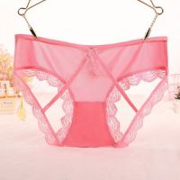 P622 - Celana Dalam Wanita Panties Hipster Seksi Magenta Transparan Renda Terbuka Belakang